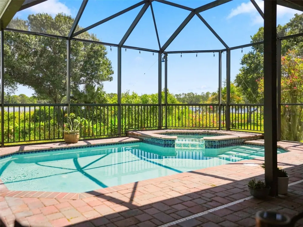 2707 LAKEBREEZE LANE S Clearwater, FL 33759