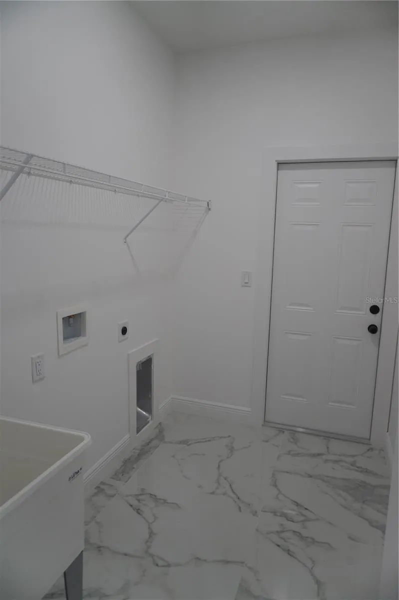 8926 ORLEANS Tampa, FL 33604