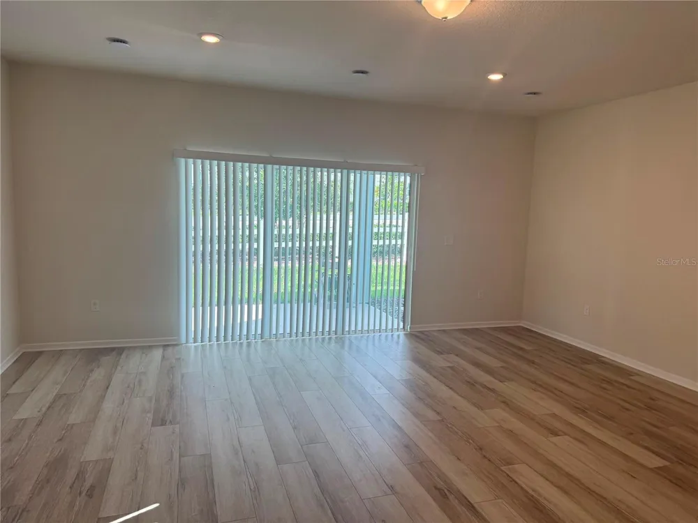 2803 STUNNING AVENUE Davenport, FL 33896