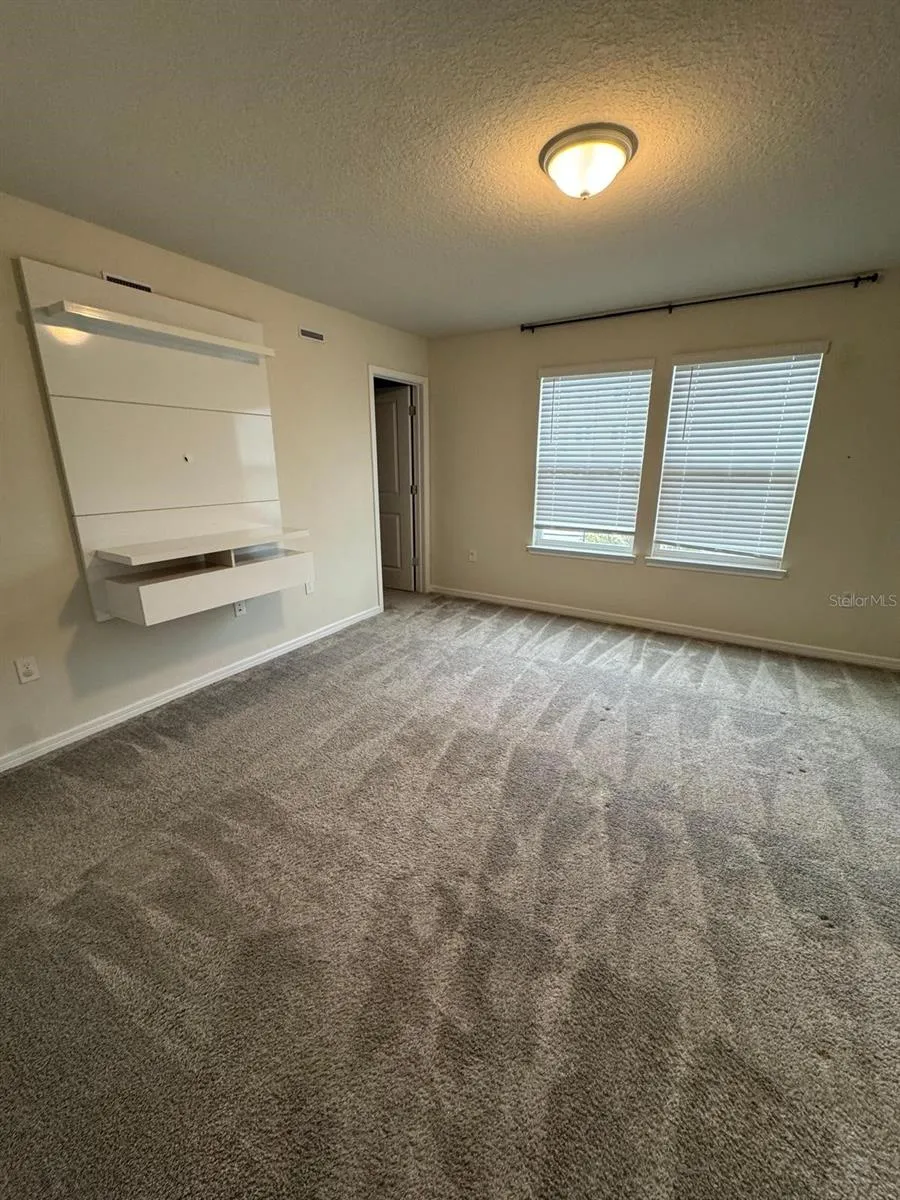 2803 STUNNING AVENUE Davenport, FL 33896