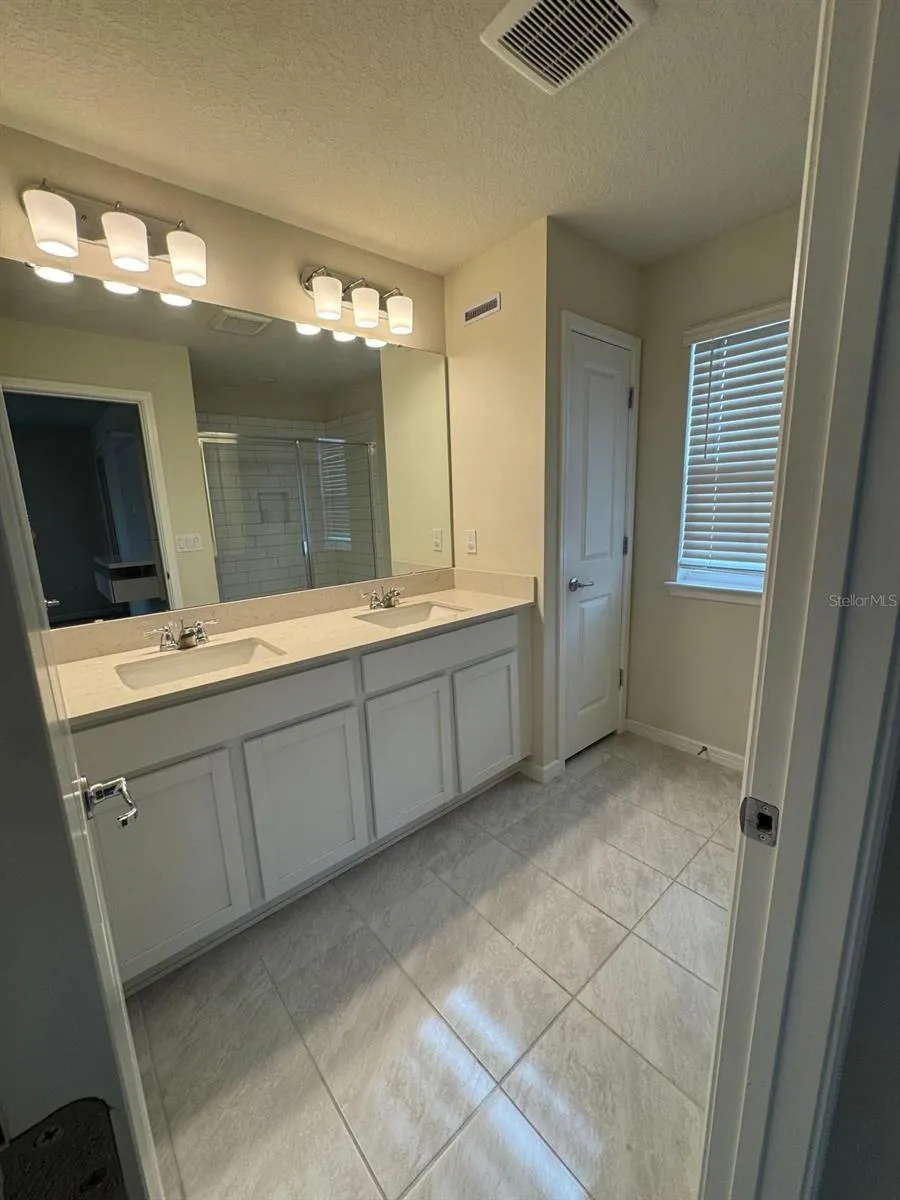 2803 STUNNING AVENUE Davenport, FL 33896