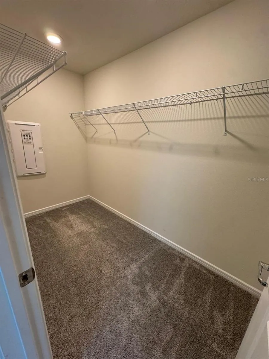 2803 STUNNING AVENUE Davenport, FL 33896