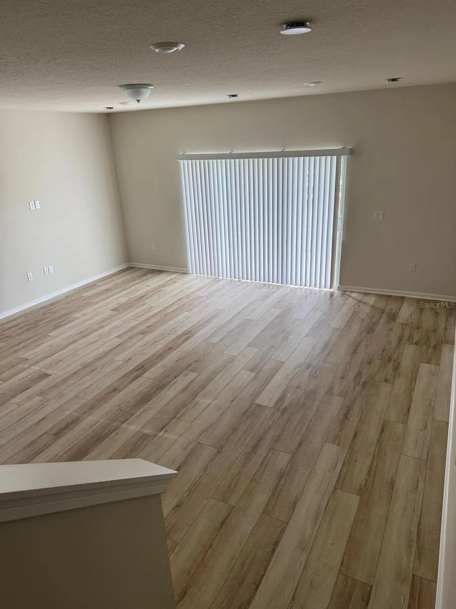 2803 STUNNING AVENUE Davenport, FL 33896