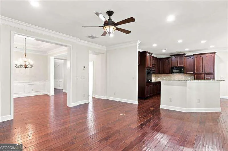 637 Laurel XING Canton, GA 30114