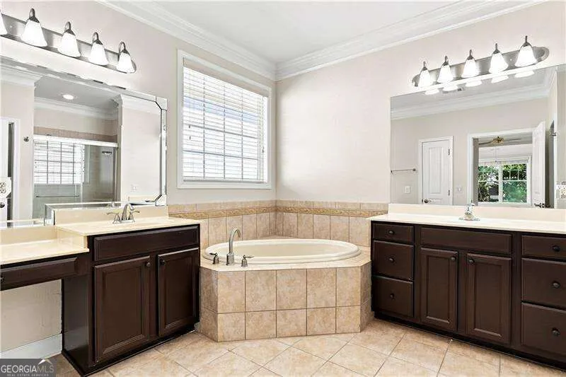 637 Laurel XING Canton, GA 30114