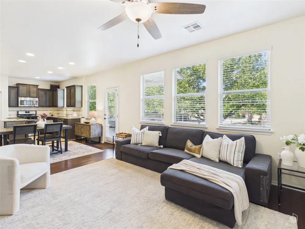 9204 Sawyer Fay Lane Austin, TX 78748