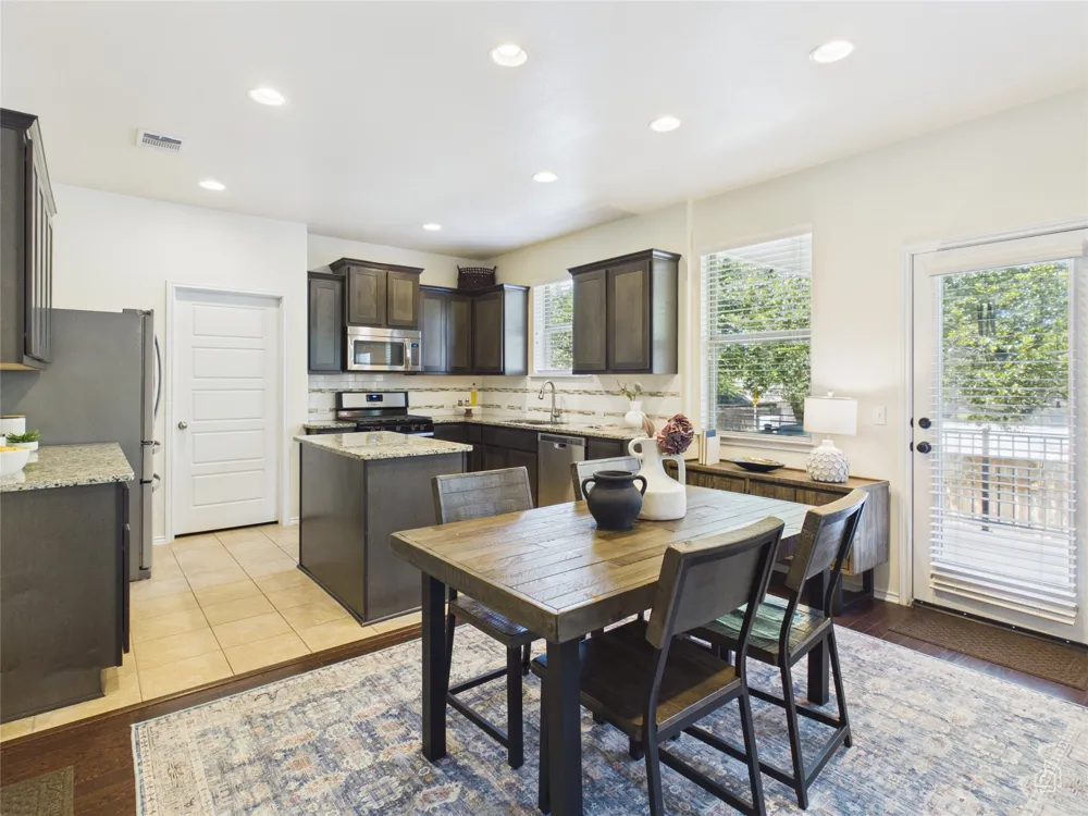 9204 Sawyer Fay Lane Austin, TX 78748