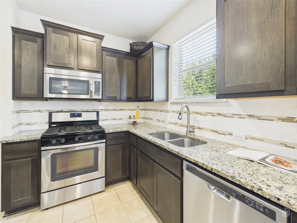 9204 Sawyer Fay Lane Austin, TX 78748