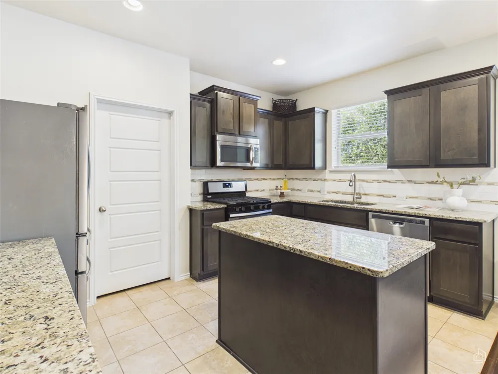 9204 Sawyer Fay Lane Austin, TX 78748