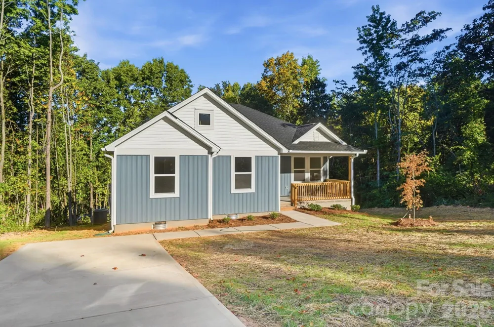 1074 Mountain Crest Drive Kings Mountain, NC 28086