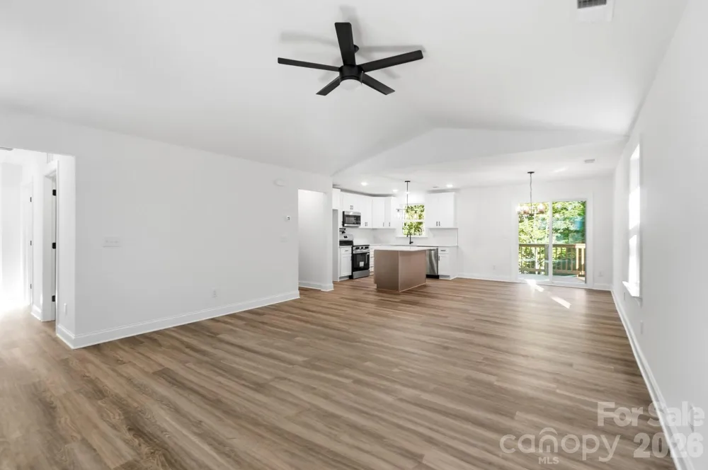 1074 Mountain Crest Drive Kings Mountain, NC 28086