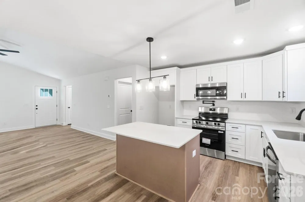 1074 Mountain Crest Drive Kings Mountain, NC 28086