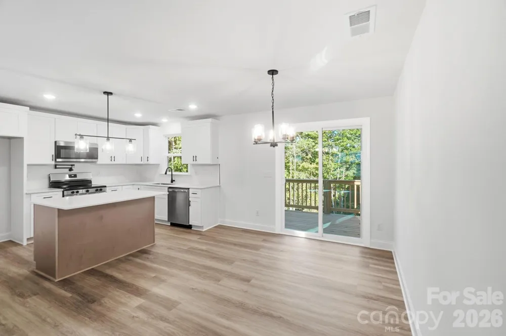 1074 Mountain Crest Drive Kings Mountain, NC 28086