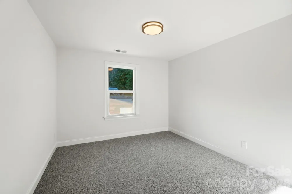 1074 Mountain Crest Drive Kings Mountain, NC 28086