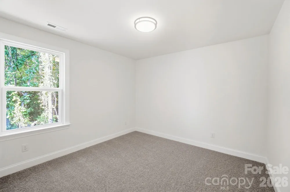 1074 Mountain Crest Drive Kings Mountain, NC 28086