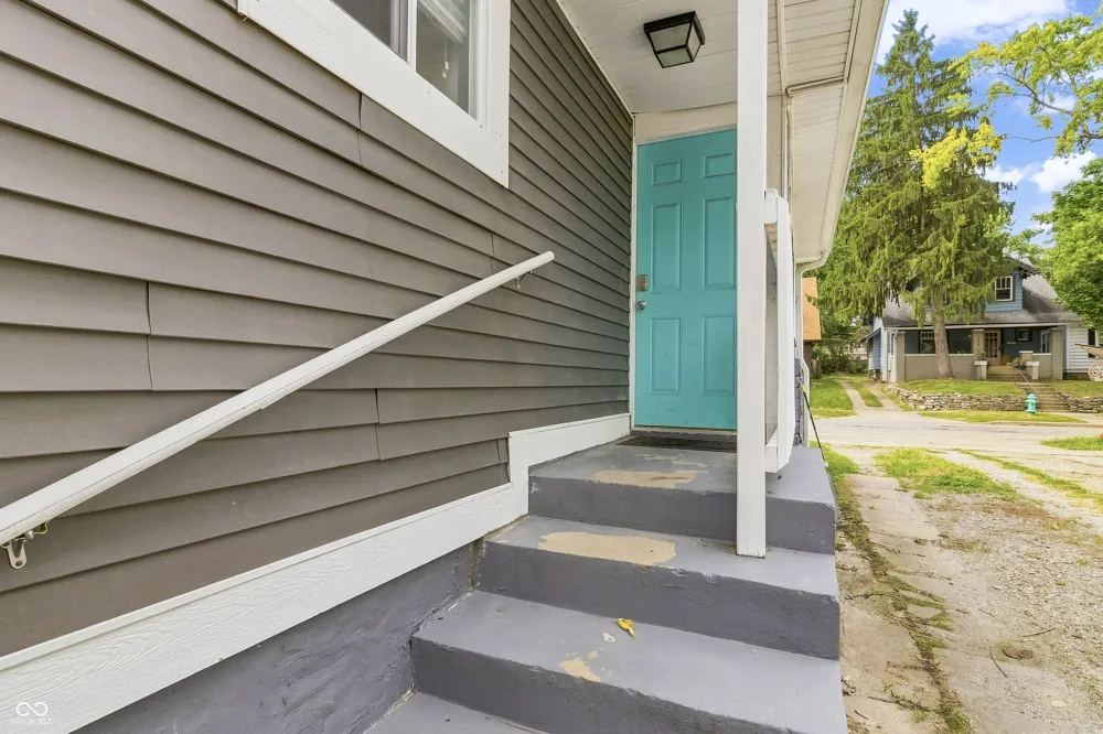 37 Riley Avenue Indianapolis, IN 46201
