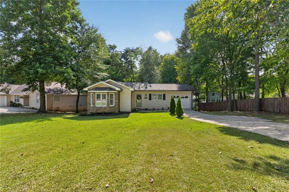 938 Charleston Court Gainesville, GA 30501