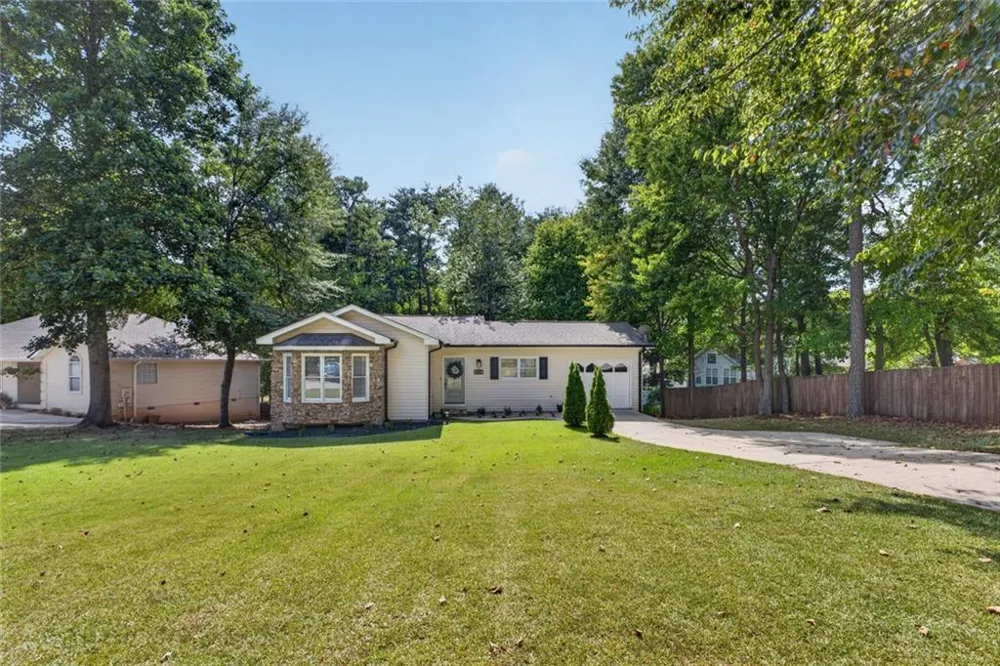 938 Charleston Court Gainesville, GA 30501