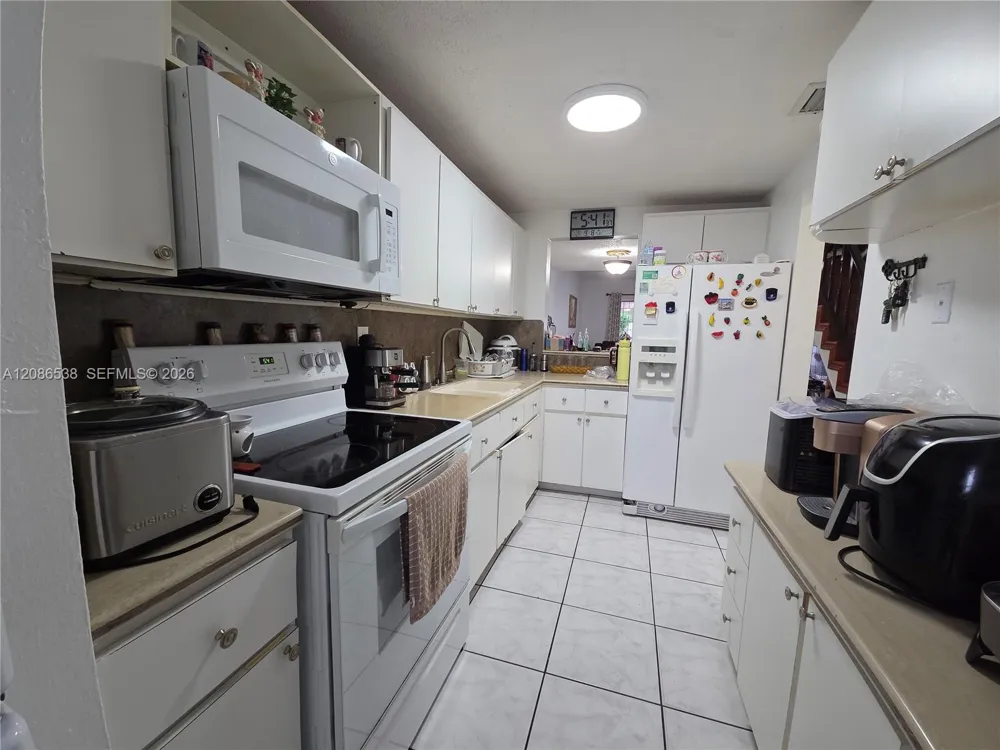 1784 W 56th Ter #401 Hialeah, FL 33012