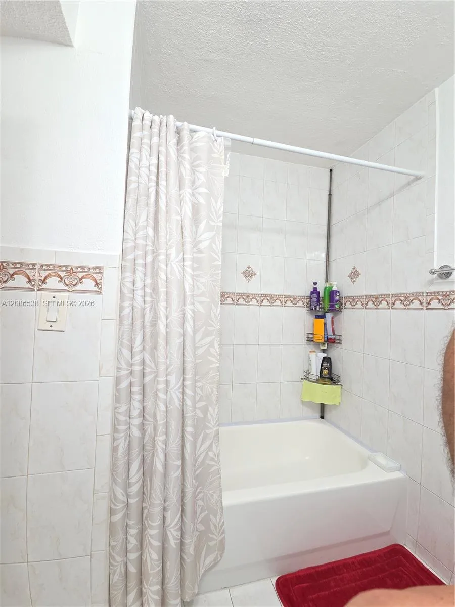 1784 W 56th Ter #401 Hialeah, FL 33012