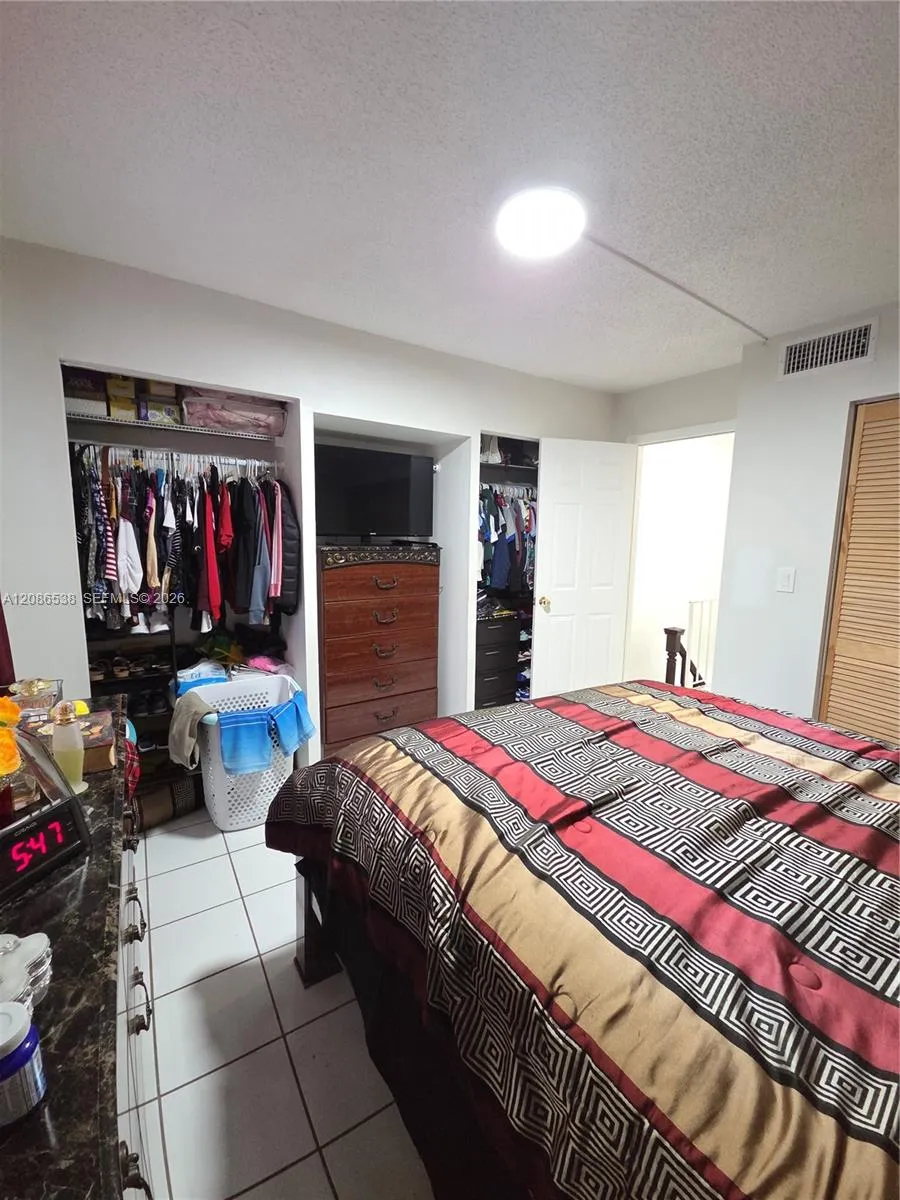 1784 W 56th Ter #401 Hialeah, FL 33012