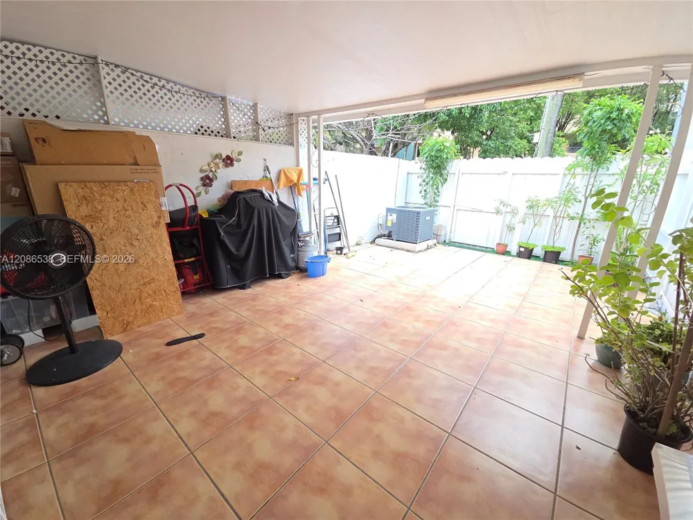 1784 W 56th Ter #401 Hialeah, FL 33012