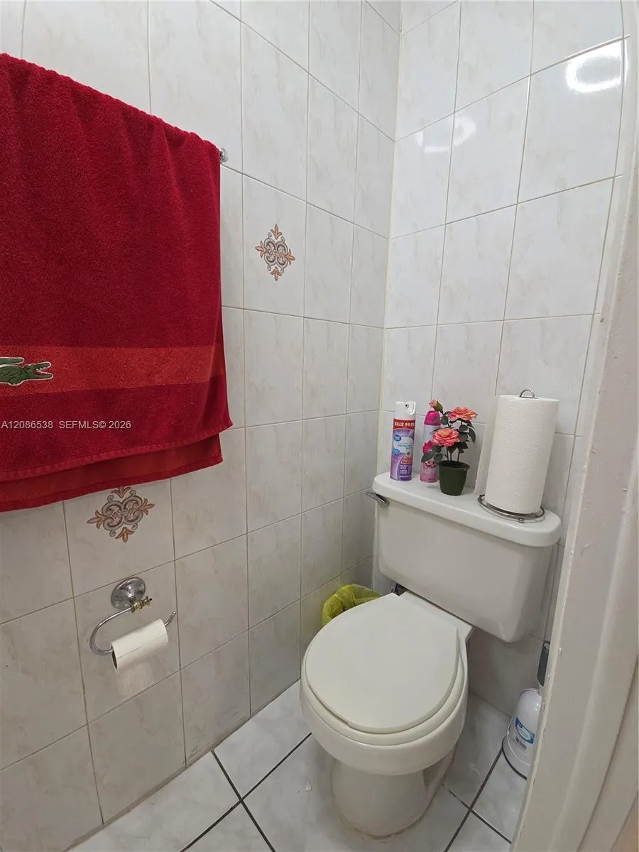 1784 W 56th Ter #401 Hialeah, FL 33012