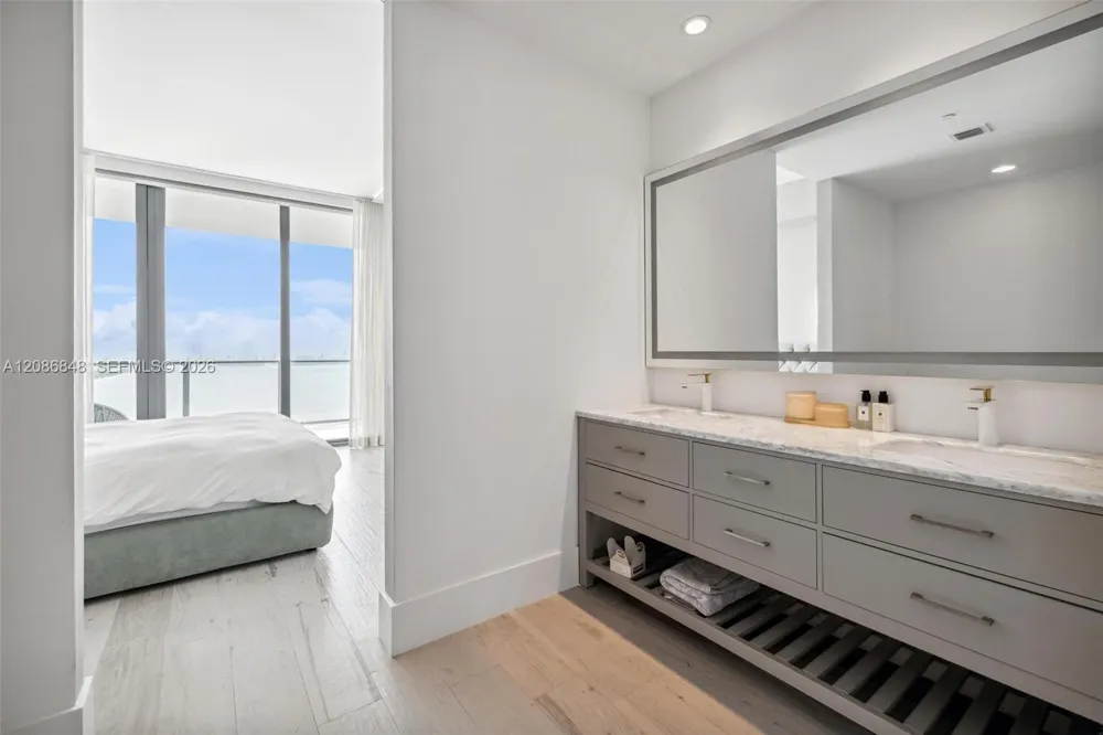 480 NE 31st St #3501 Miami, FL 33137