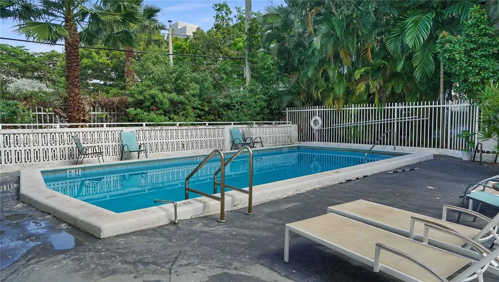 1340 Lincoln Rd #404 Miami Beach, FL 33139