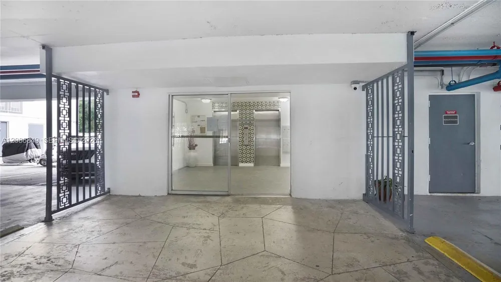1340 Lincoln Rd #404 Miami Beach, FL 33139