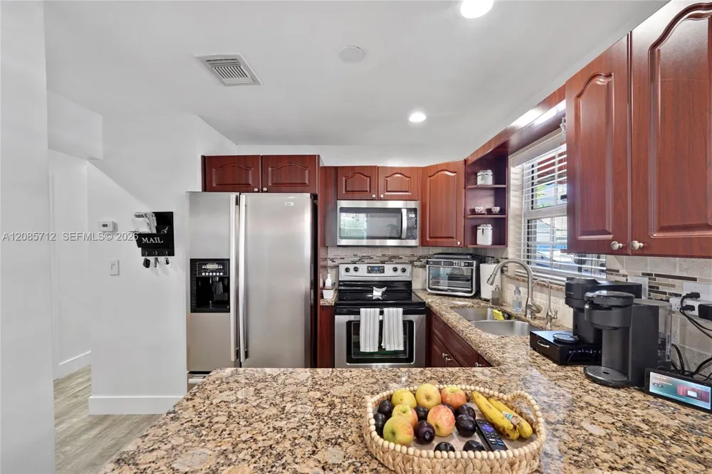 125 SW 116th Ct Sweetwater, FL 33174