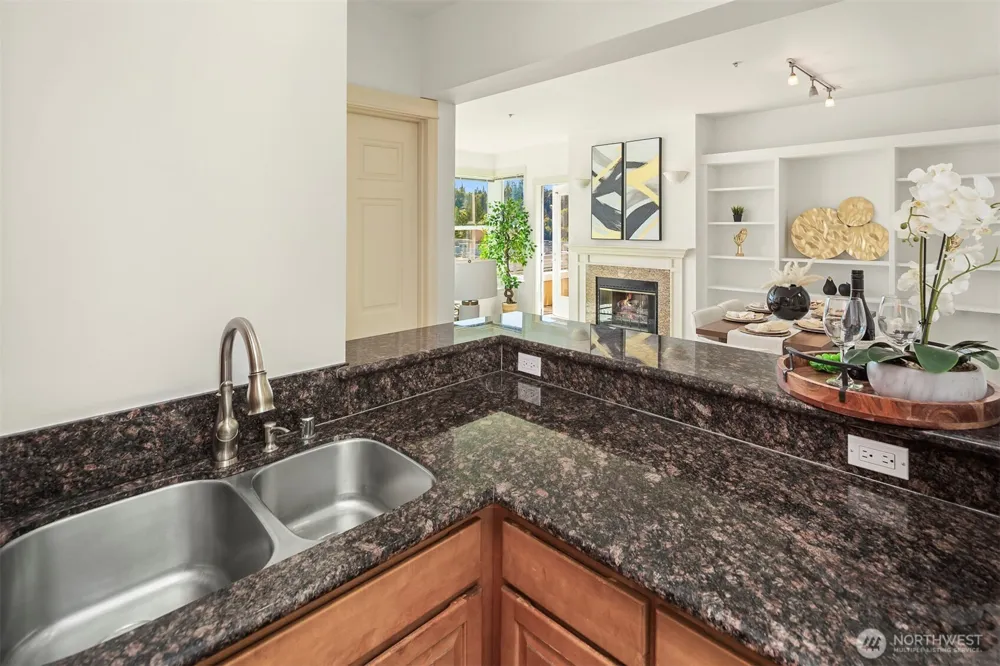 10042 Main Street #505 Bellevue, WA 98004