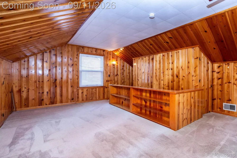 7671 Robinson Avenue Allen Park City, MI 48101