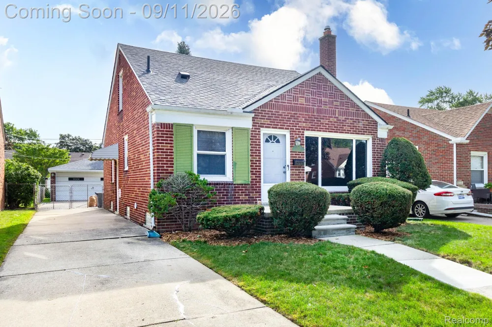 7671 Robinson Avenue Allen Park City, MI 48101
