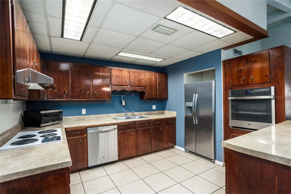 2006 NW 40TH TERRACE Gainesville, FL 32605