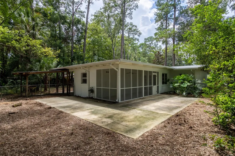 2006 NW 40TH TERRACE Gainesville, FL 32605