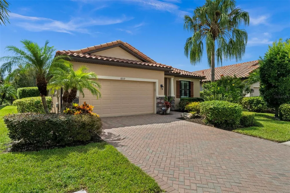 8212 36TH STREET E Sarasota, FL 34243