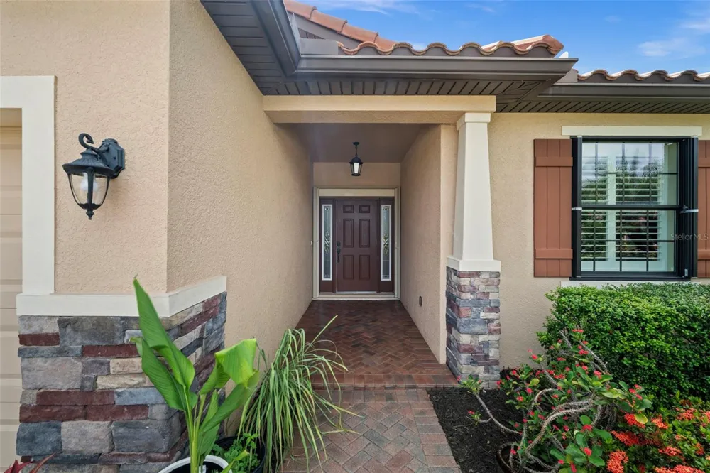 8212 36TH STREET E Sarasota, FL 34243