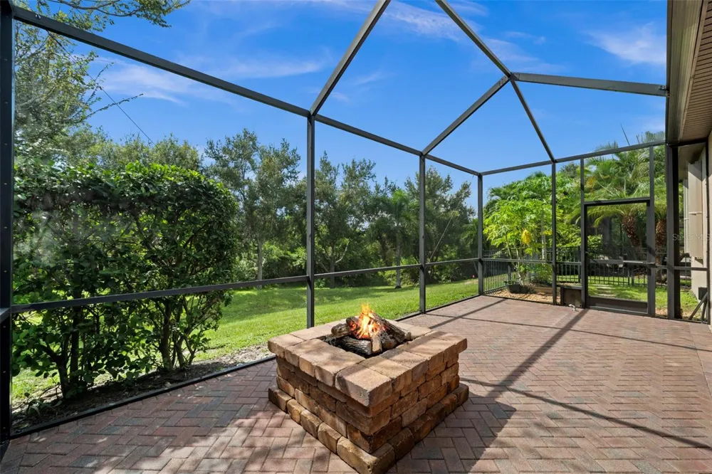 8212 36TH STREET E Sarasota, FL 34243