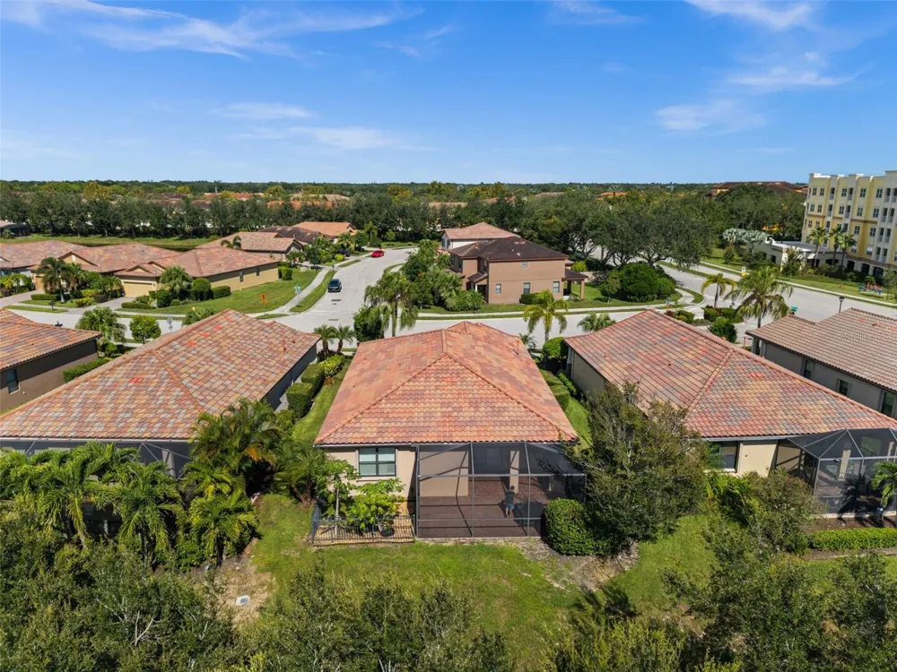 8212 36TH STREET E Sarasota, FL 34243