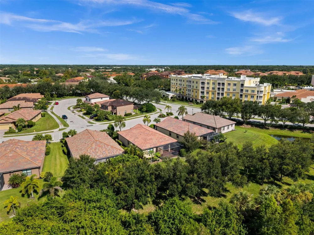 8212 36TH STREET E Sarasota, FL 34243