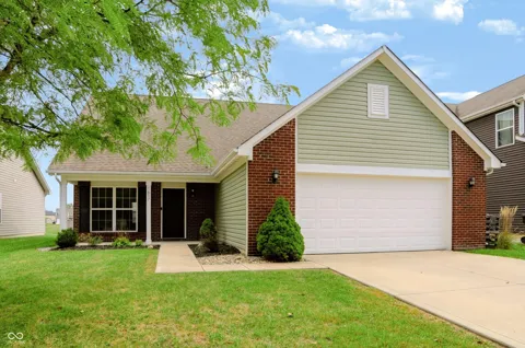 1617 Maplewood Lane