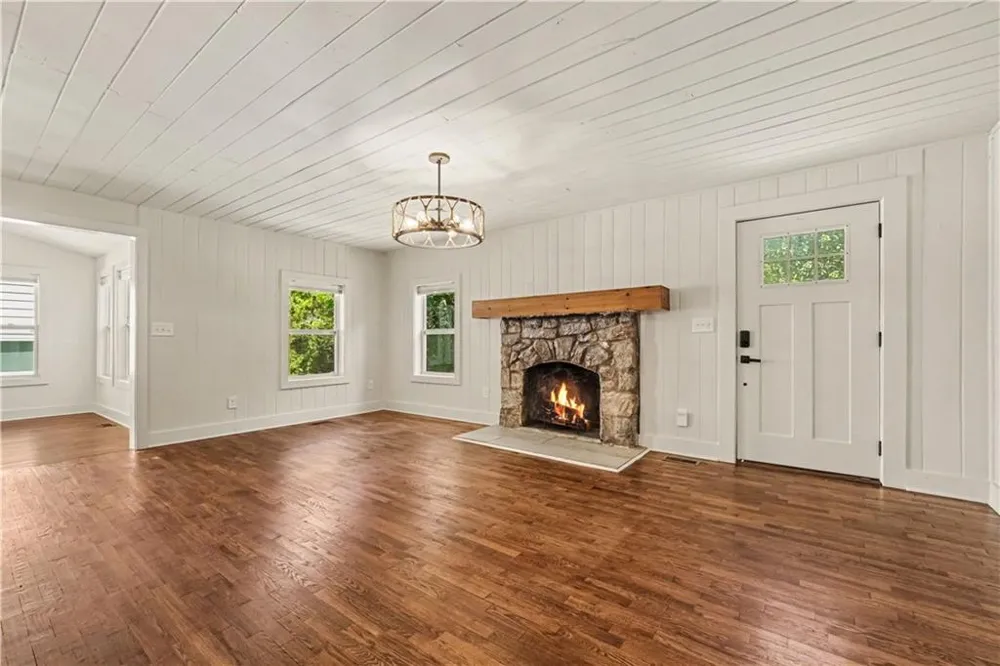 442 Spring Drive Pine Lake, GA 30072