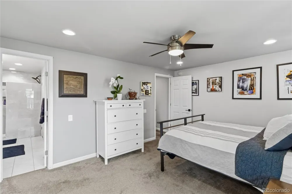 2556 E Easter Avenue Littleton, CO 80122