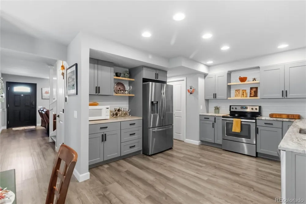 2556 E Easter Avenue Littleton, CO 80122