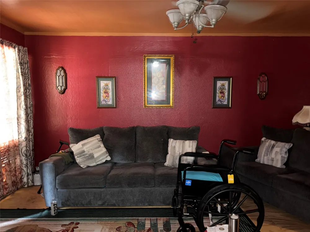 902 Belvedere Drive Henderson, TX 75652