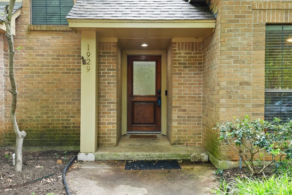 1929 Highland Park Circle Denton, TX 76205