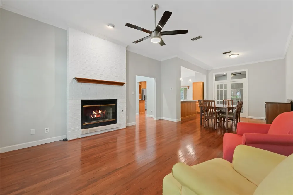 1929 Highland Park Circle Denton, TX 76205