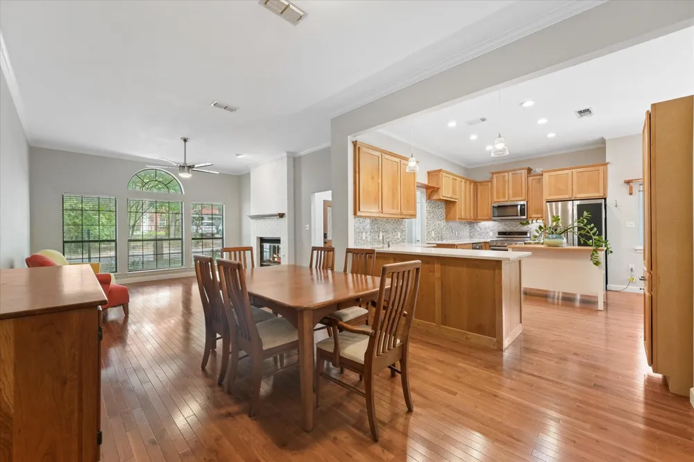 1929 Highland Park Circle Denton, TX 76205