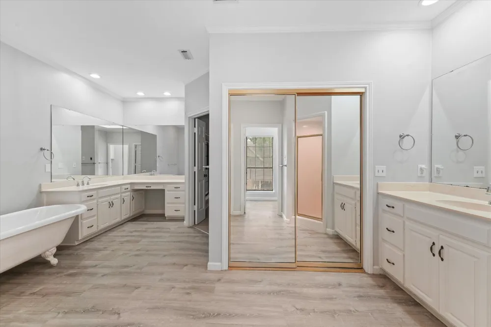 1929 Highland Park Circle Denton, TX 76205